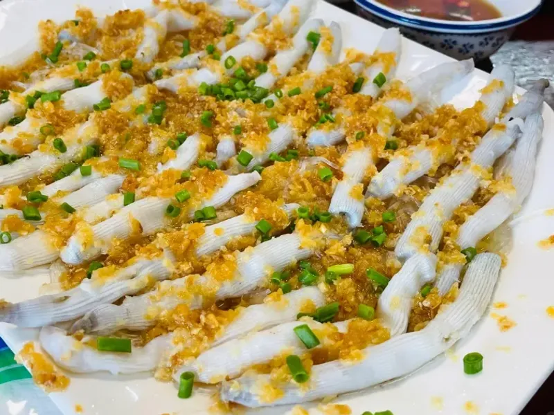 Steamed Sand Worm with Vermicelli