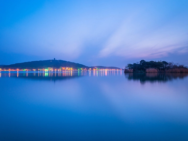 Tai Lake in Wuxi, Jiangsu, China