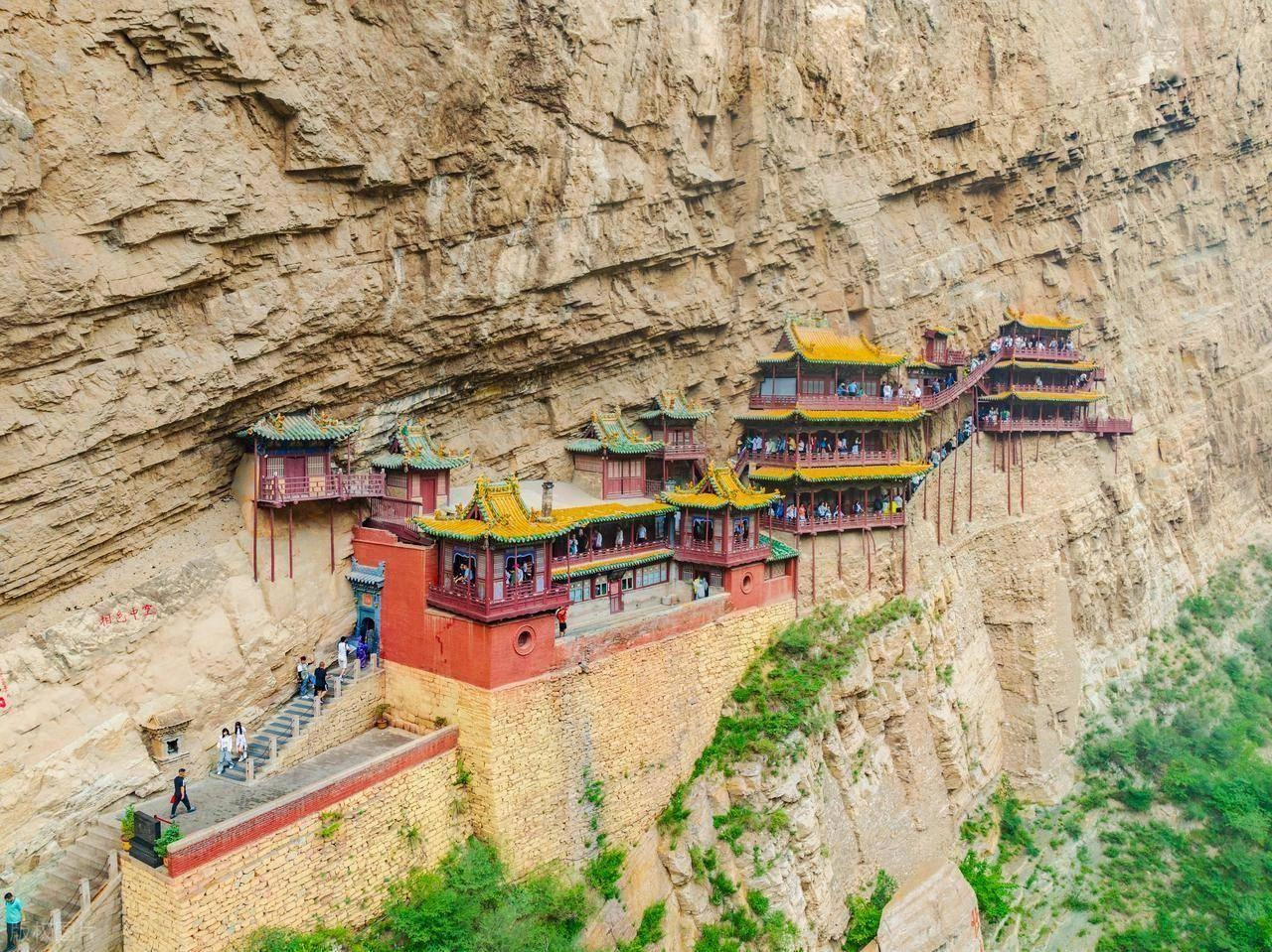 Hanging Temple on Mount Heng - cliffside temple