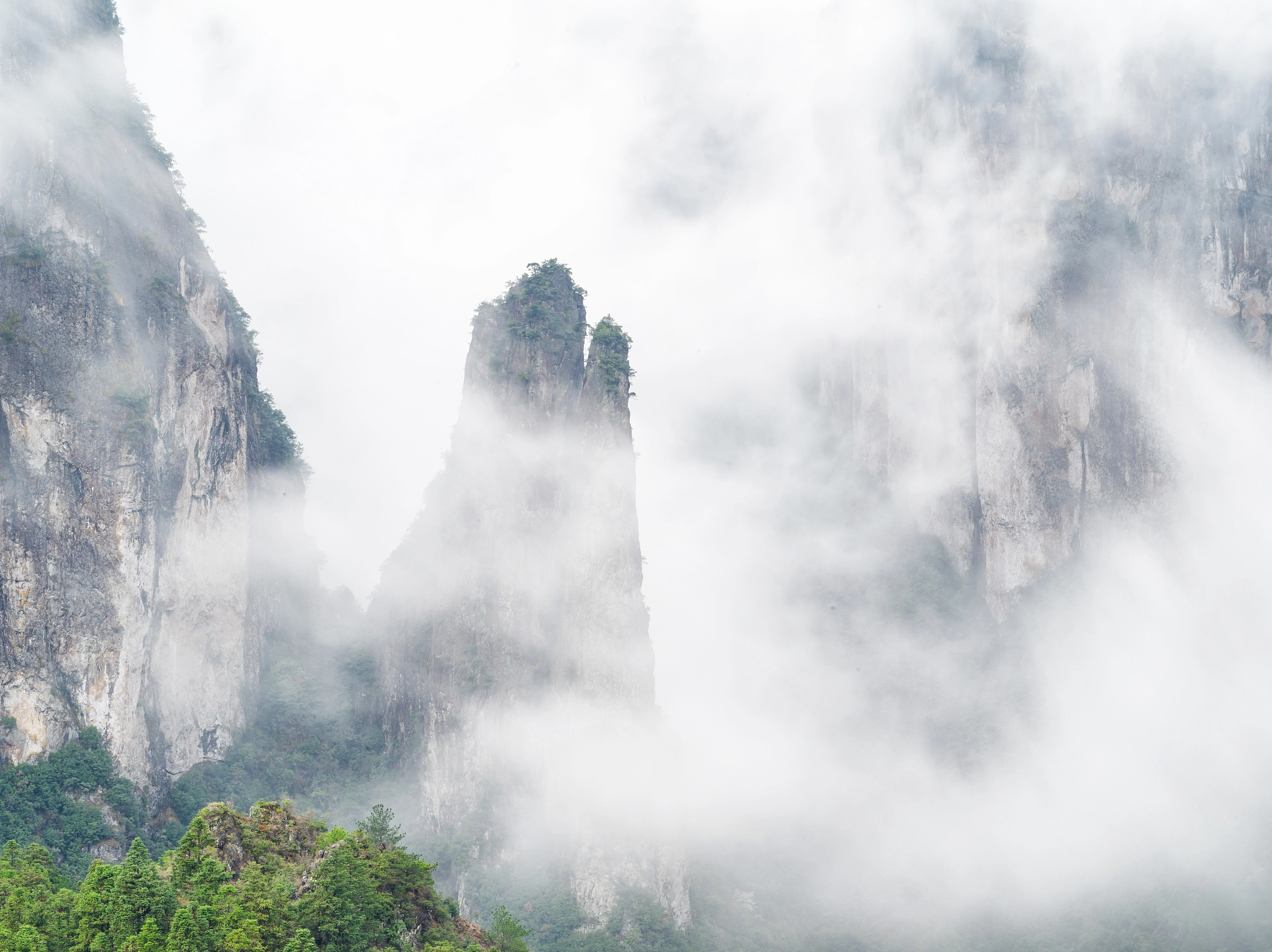 Panoramic view of Shanxi's landscape at sunset