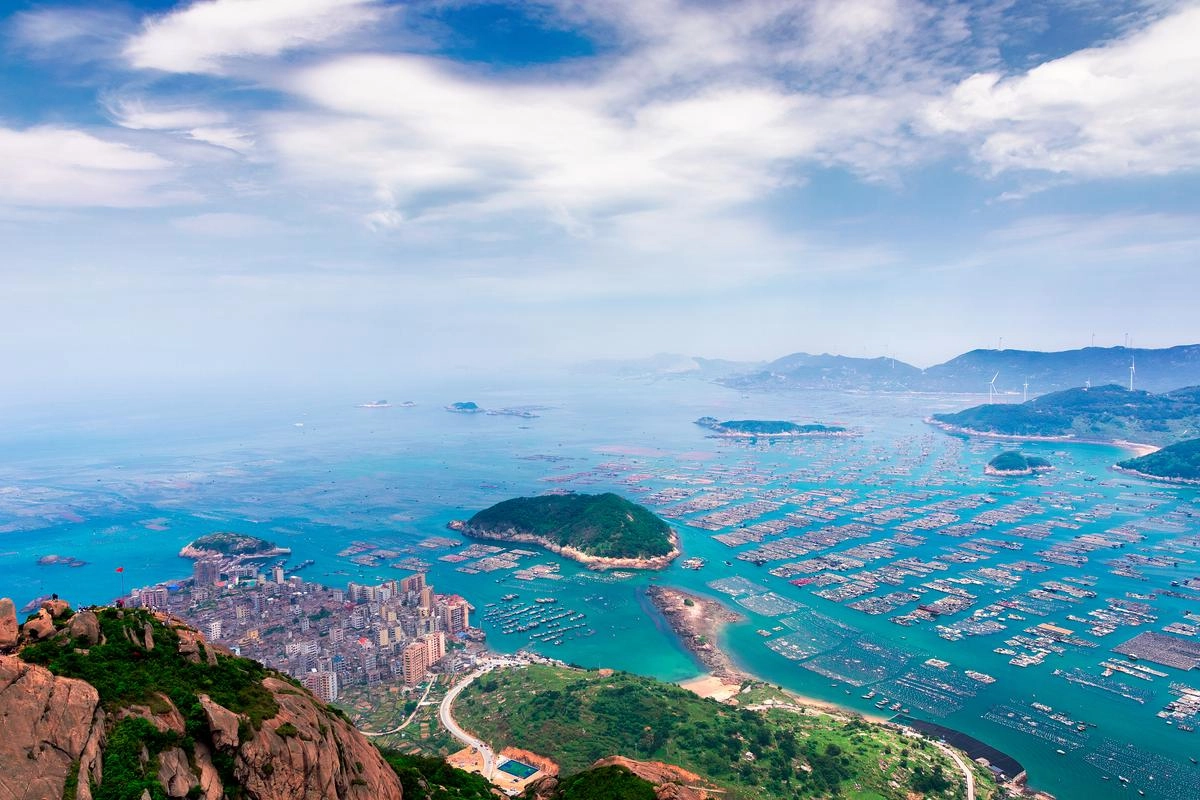 Zhoushan Islands - Buddhist kingdom by sea with Putuo Mountain