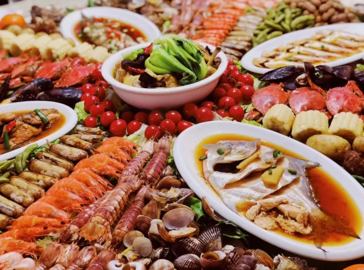 Ningbo seafood - Salt Cabbage Soup with Yellow Croaker and Soy-Marinated Crab