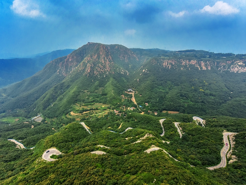 Majestic Taihang Mountains in western Henan with misty peaks and deep valleys