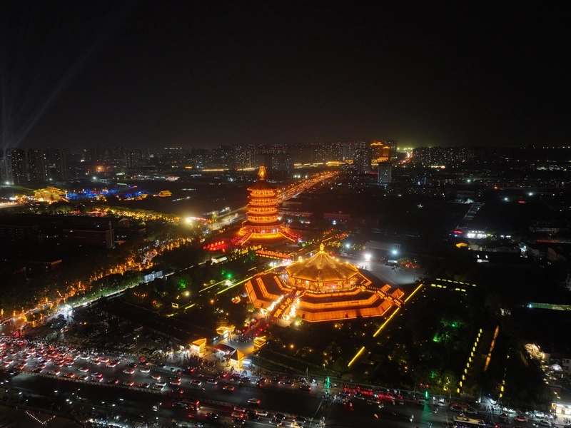 Kaifeng ancient city with Dragon Pavilion and traditional architecture