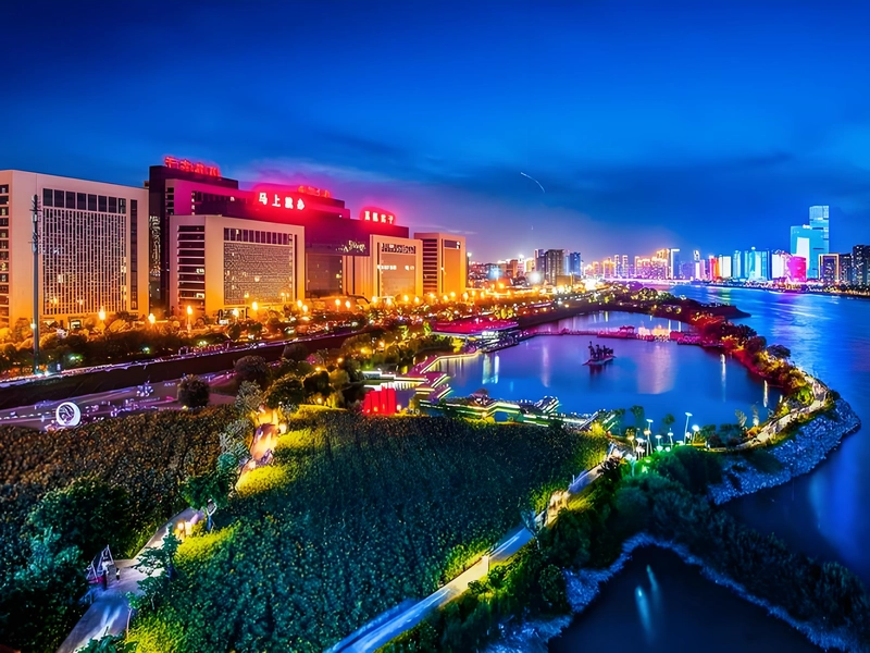 Fuzhou’s Three Lanes and Seven Alleys, shaded by banyan trees, symbolizing the city’s rich cultural heritage and literary spirit
