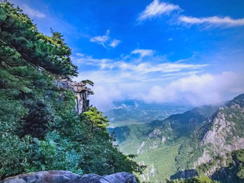Sanqing Mountain granite peaks with sea of clouds and unique rock formations
