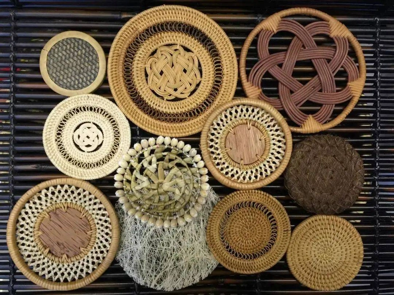 Wuyuan bamboo weaving artisans creating traditional baskets and items