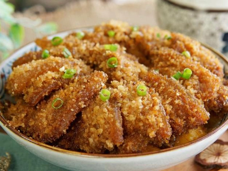 Zhangshu Steamed Pork with Rice Flour