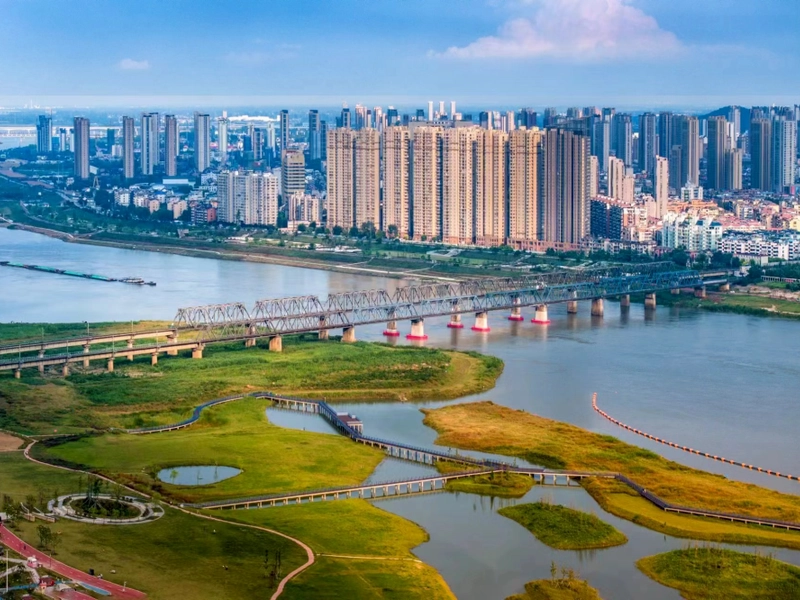 Bengbu city with Longzi Lake and pearl industry landmarks