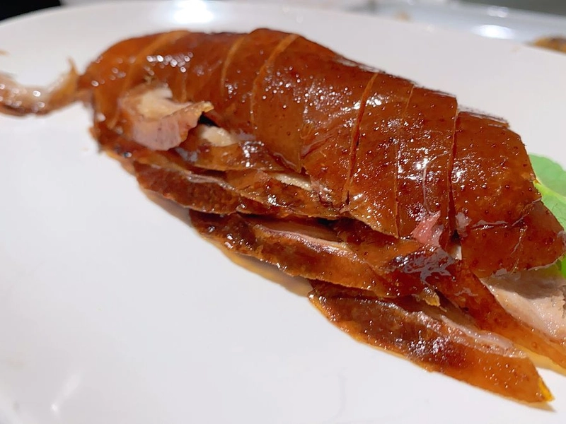 Various Huizhou specialties including Chaohu silverfish, Sanhe rice dumplings, Qimen black tea pastries, and more