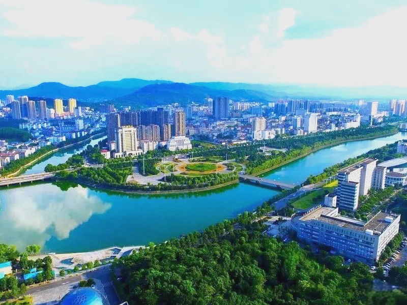 Hot springs resort and city view in Xianning, Hubei