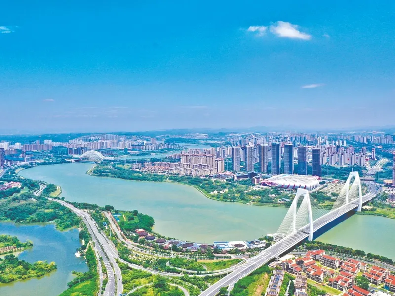  Guangxi, in southern China, borders Vietnam and the Gulf of Tonkin. Famous for its stunning karst landscapes, rivers, and mountains, it is home to diverse ethnic groups like the Zhuang, Yao, Dong, and Miao. Highlights include Guilin, the Li River, Detian Waterfall, Beihai Silver Beach, and Longji Terraced Fields. Guangxi combines natural beauty, rich culture, and delicious local cuisine for an unforgettable travel experience.  