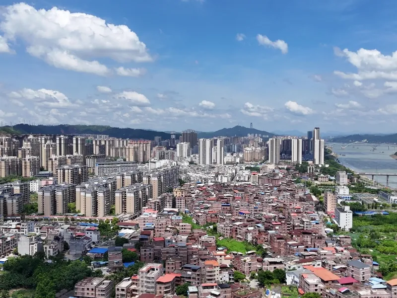 Historic streets and riverbanks of Wuzhou, reflecting its centuries-old trade and Lingnan cultural heritage