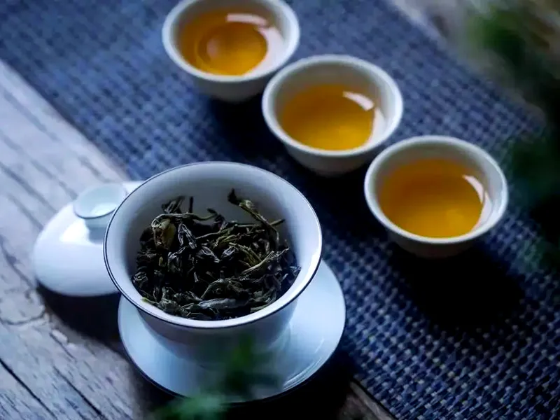 Beautifully packaged Chinese tea sets with traditional designs