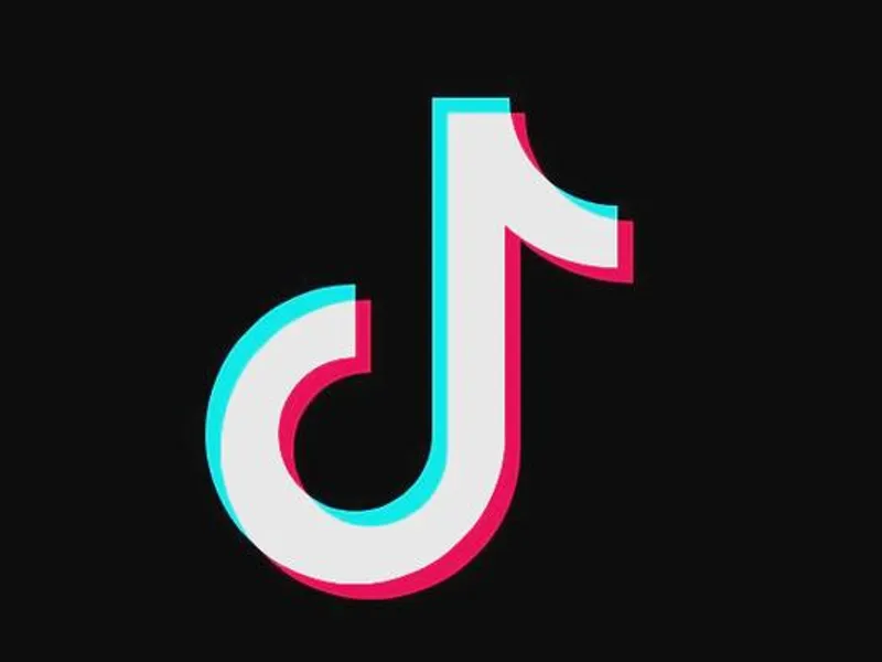 Comparison of Douyin and TikTok short videos showing Chinese lifestyle, livestreamed commerce, makeup tutorials, and cultural trends — illustrating how Douyin shapes modern Chinese society.