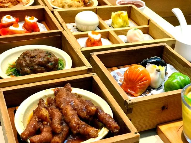 Cantonese dim sum bamboo steamers with har gow and siu mai