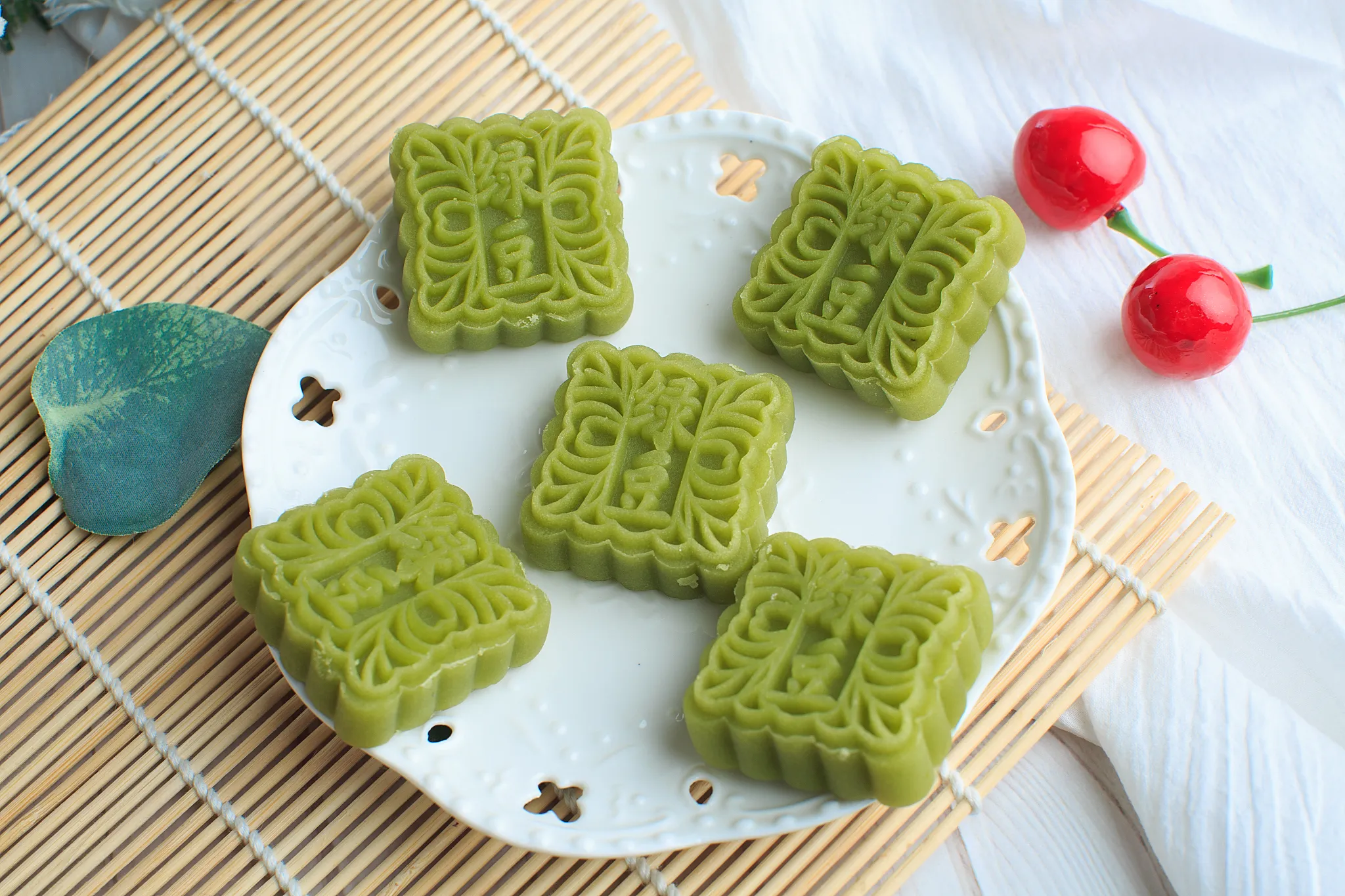 Historical origins and cultural significance of mung beans in China