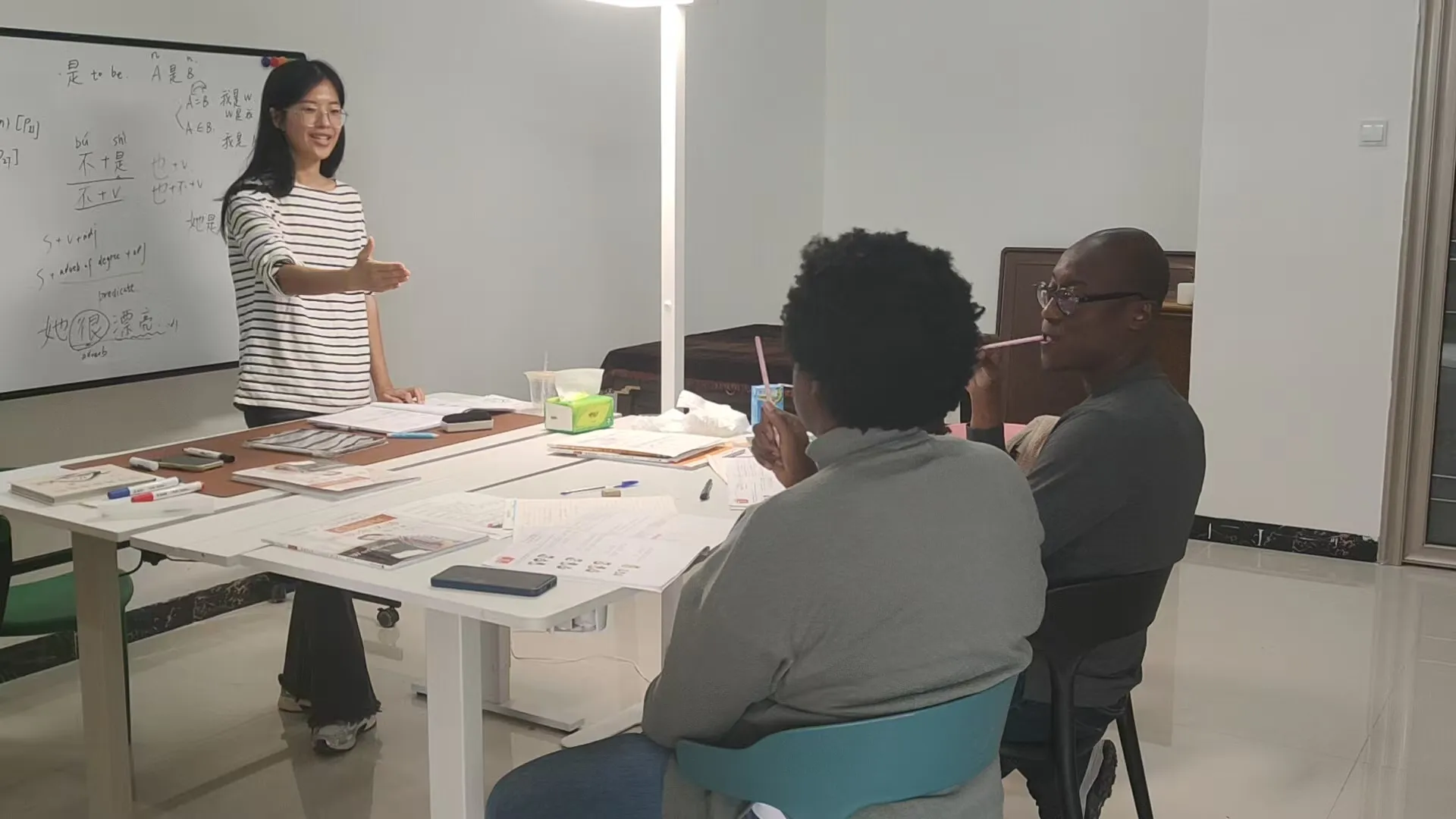 Mandarin study program - Students learning Chinese at RPL School, China