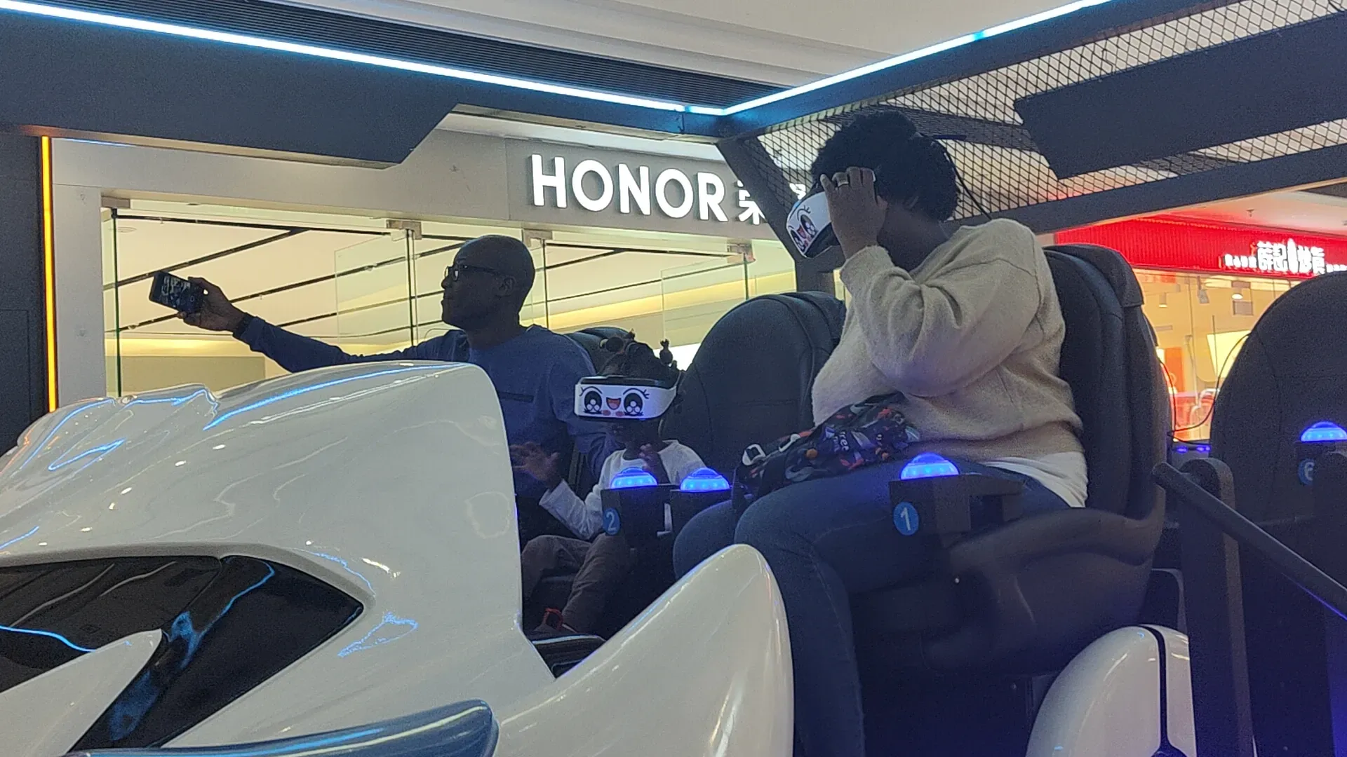 VR experience at RPL School Beihai