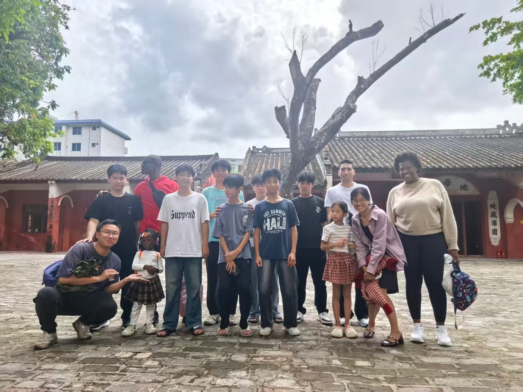 Experiencing the local tempo of life